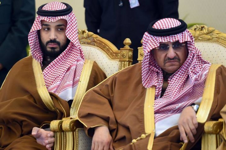 副皇太子様は左の若い人みたい。