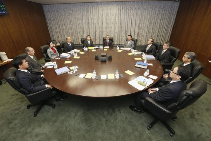 日銀金融政策決定会合4/28